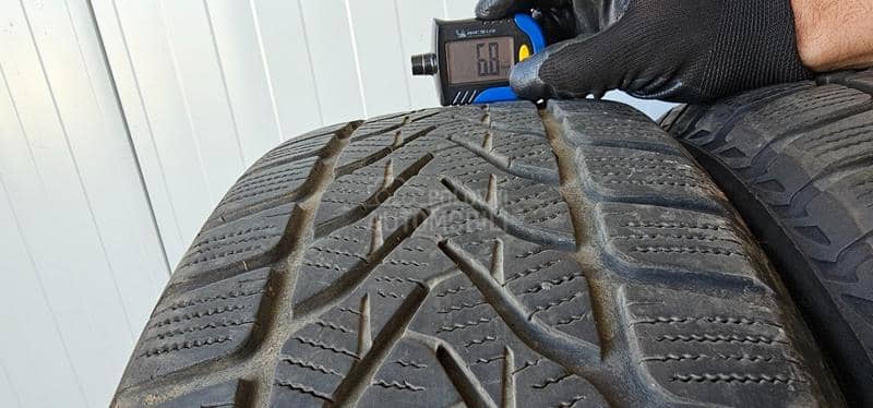 Lassa 215/60 R17 Zimska