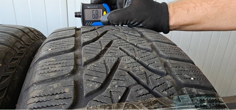 Lassa 215/60 R17 Zimska