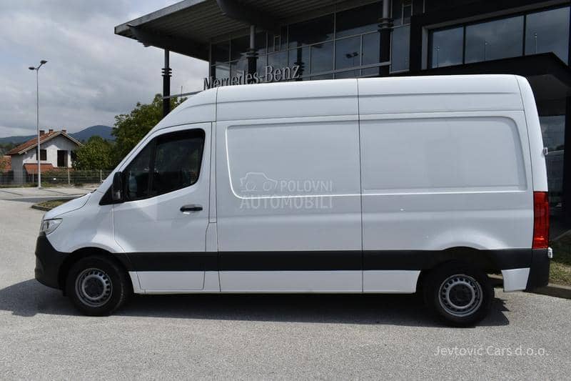 Mercedes Benz Sprinter 311 L2H2