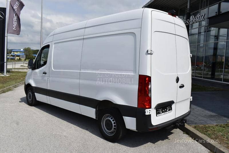 Mercedes Benz Sprinter 311 L2H2