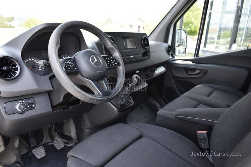 Mercedes Benz Sprinter 311 L2H2