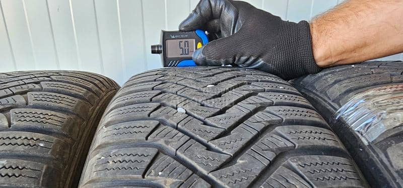 Laufenn 205/60 R16 Zimska