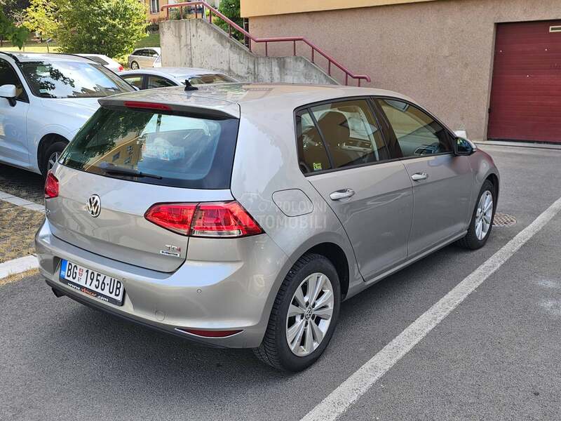 Volkswagen Golf 7 1.6 highline