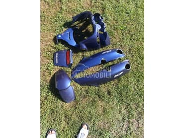 komplet plastike u bojiPiaggio