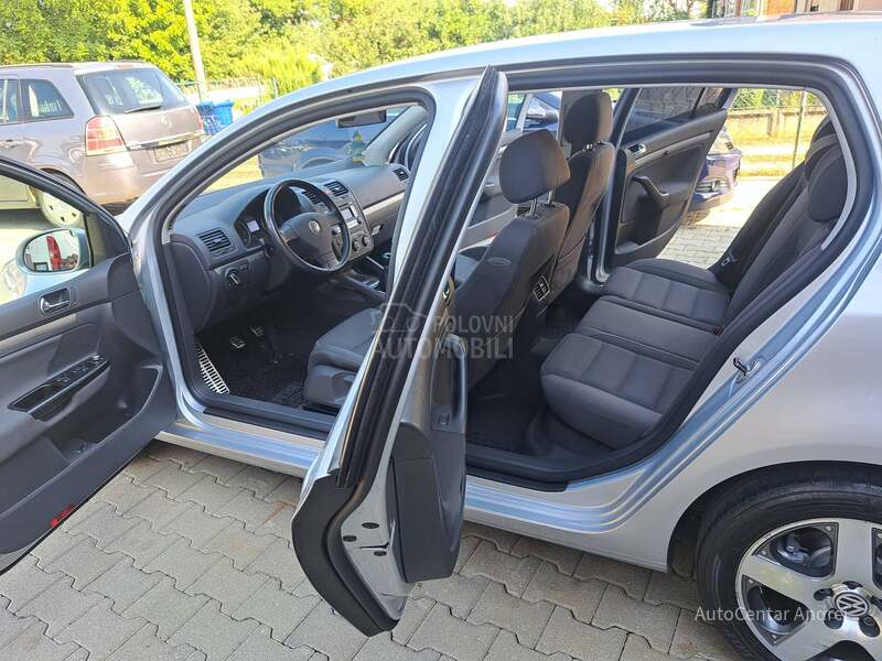 Volkswagen Golf 5 2.0tdi Sportline