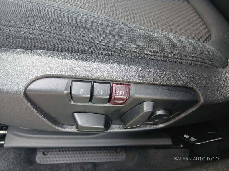 BMW X1 2.0D/NAV/LED/AUT/PAN