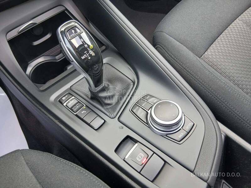 BMW X1 2.0D/NAV/LED/AUT/PAN