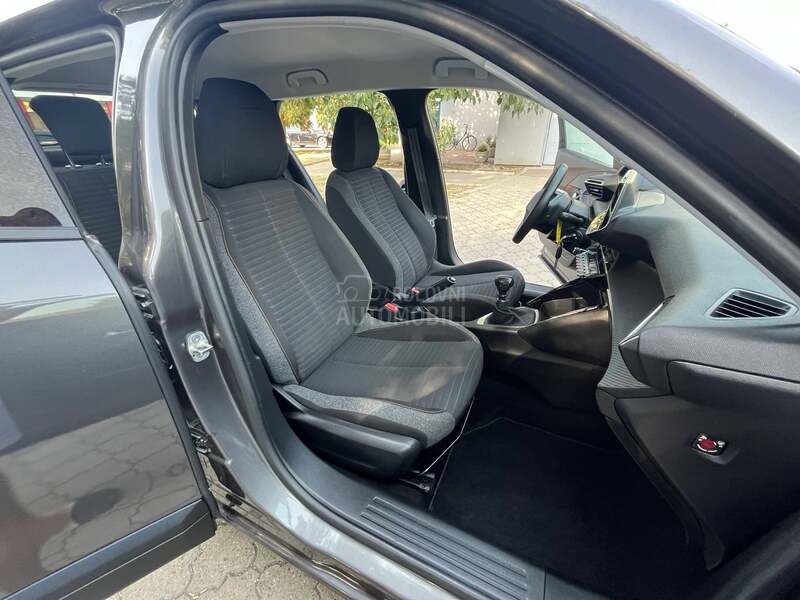 Peugeot 2008 1.2b O.R.G.K.M.