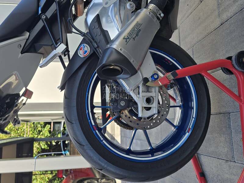 BMW S1000RR