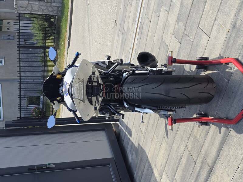BMW S1000RR