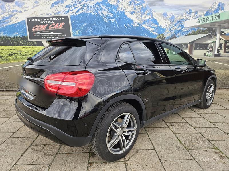 Mercedes Benz GLA 180 LED/ N A V I /80 k w
