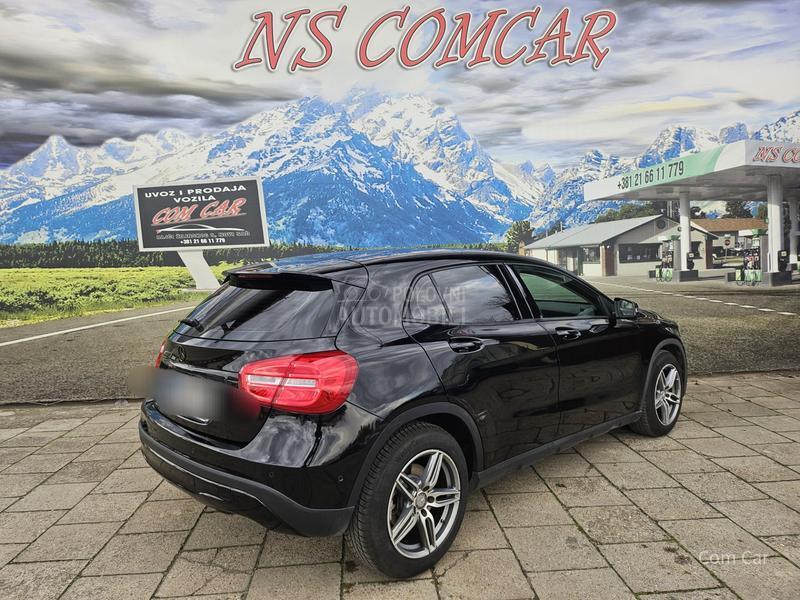 Mercedes Benz GLA 180 LED/ N A V I /80 k w