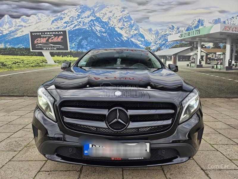 Mercedes Benz GLA 180 LED/ N A V I /80 k w