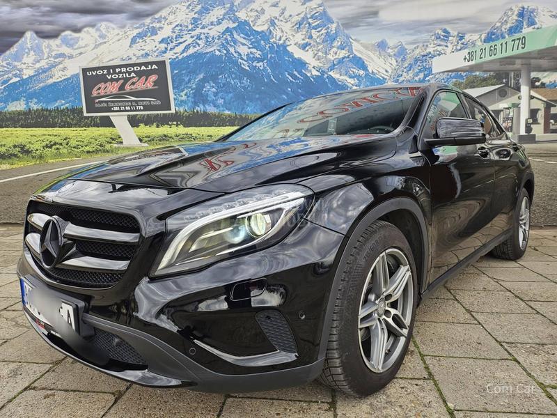 Mercedes Benz GLA 180 LED/ N A V I /80 k w