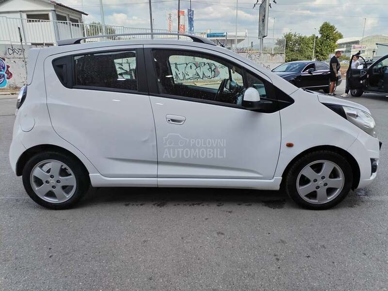 Chevrolet Spark LT