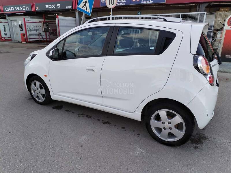 Chevrolet Spark LT