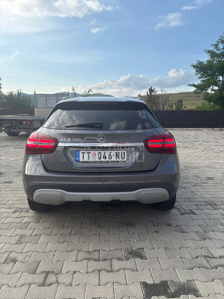 Mercedes Benz GLA 180 