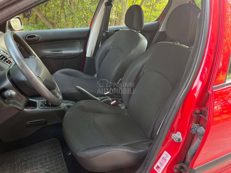 Peugeot 206 plus 5.5.0.0.0.k.m.