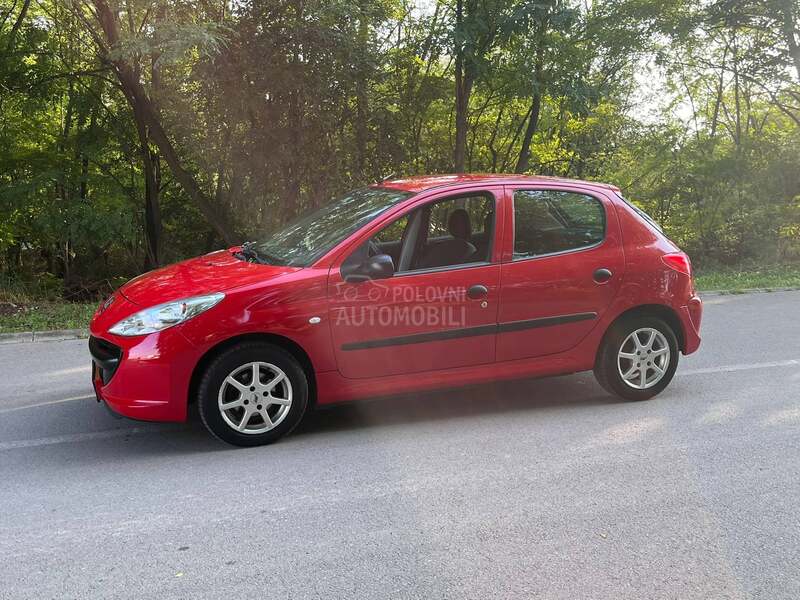 Peugeot 206 plus 5.5.0.0.0.k.m.