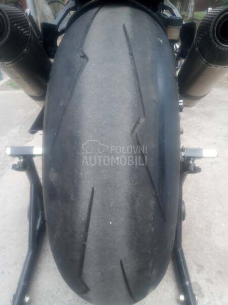 Kawasaki Z1000