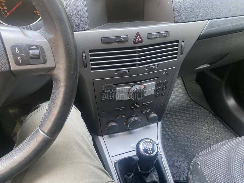 Opel Astra H 