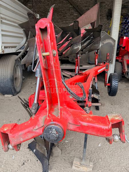 Gregoire Besson Trobrazni plug