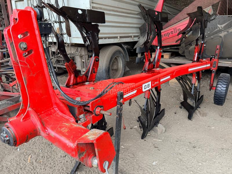 Gregoire Besson Trobrazni plug