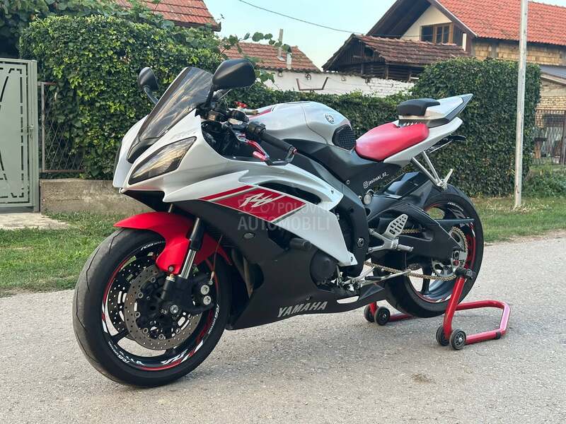 Yamaha R6 RJ15