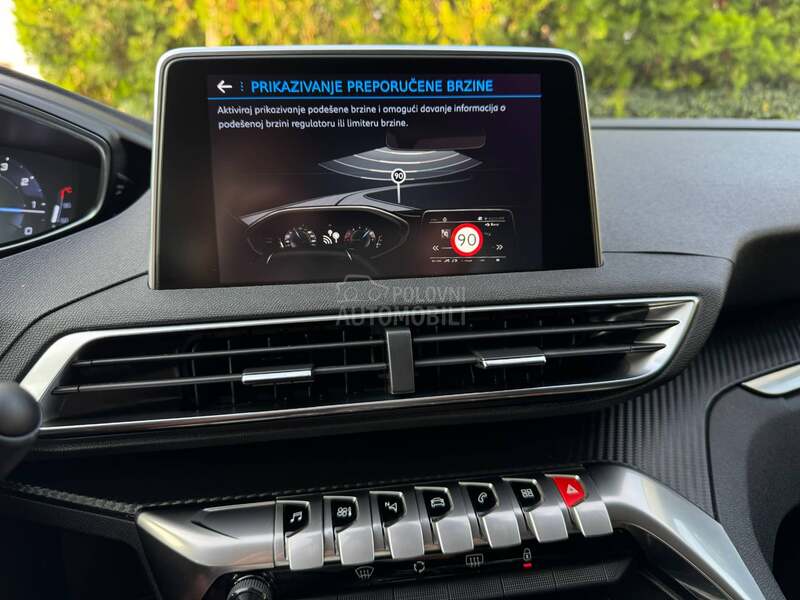 Peugeot 3008 EAT8 ACTIVE BUSINESS