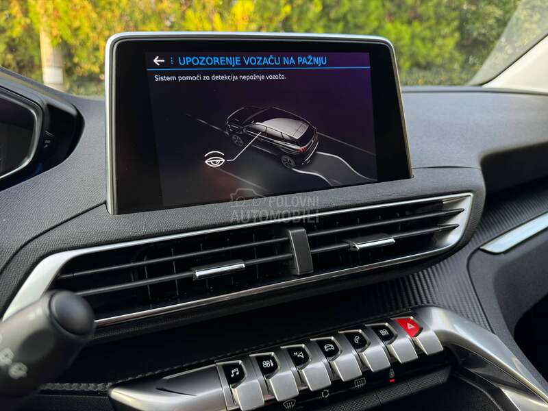 Peugeot 3008 EAT8 ACTIVE BUSINESS