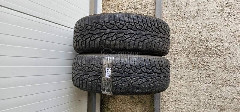 Nokian 205/60 R16 Zimska