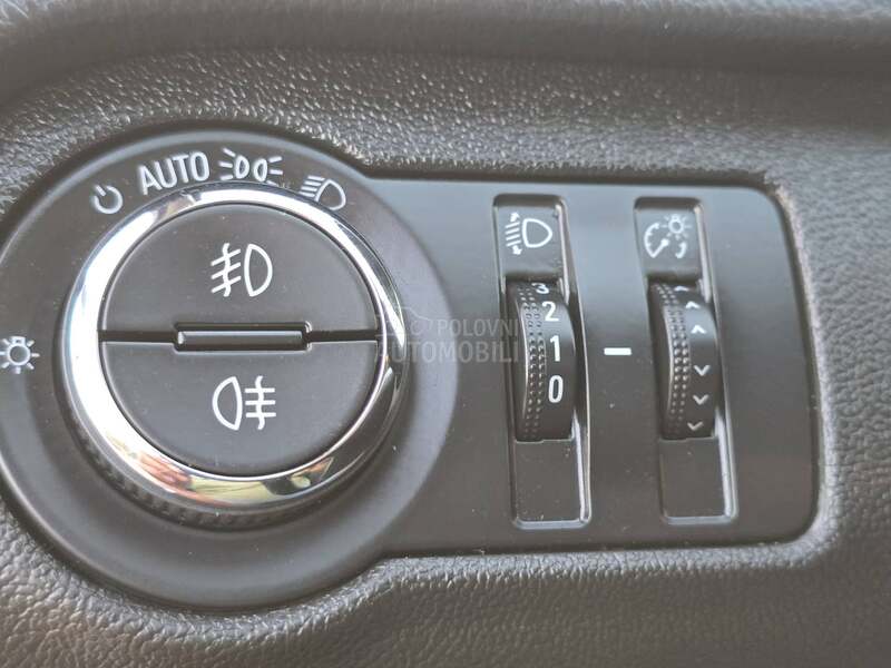 Opel Insignia 2.0 cdti nav