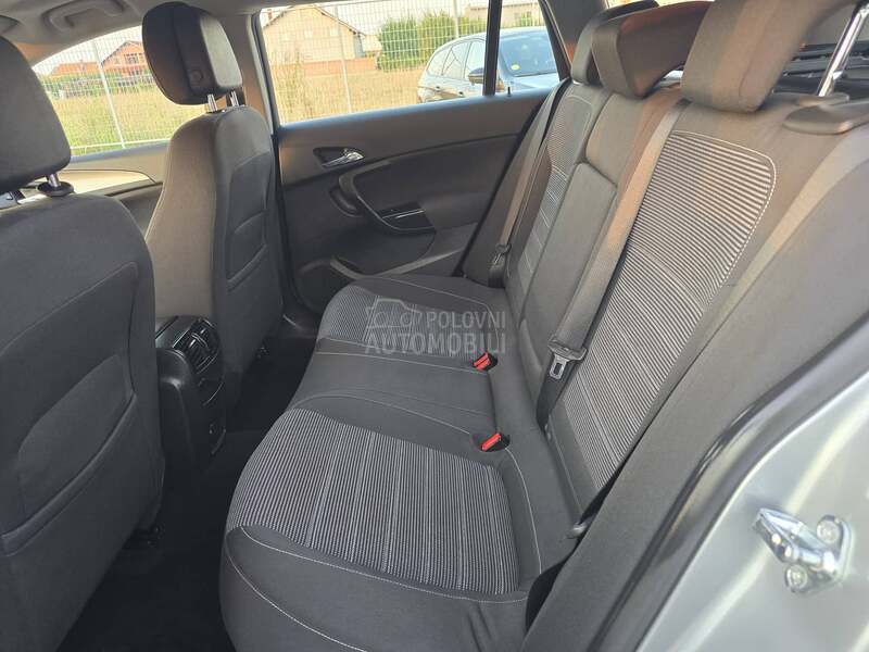 Opel Insignia 2.0 cdti nav