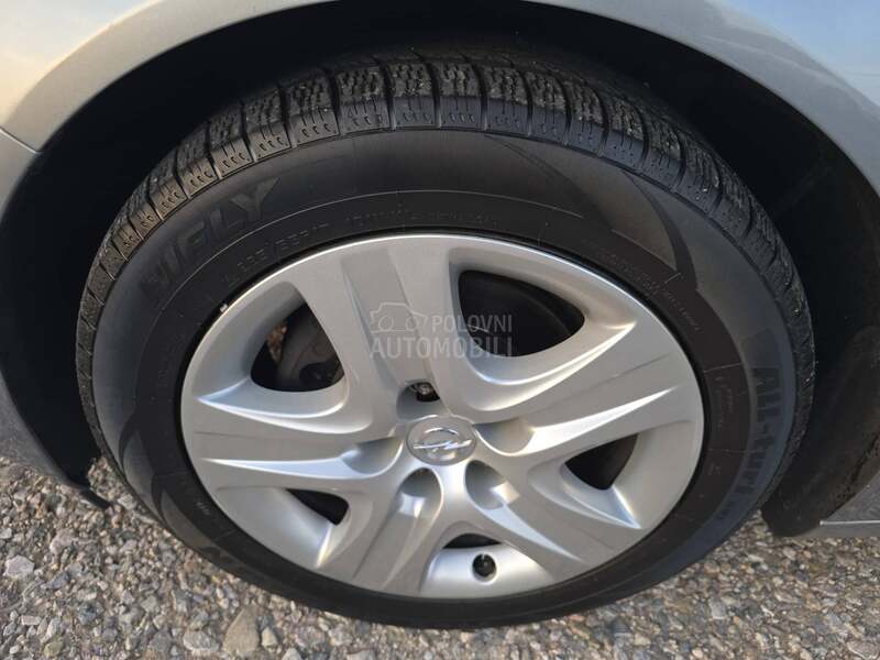 Opel Insignia 2.0 cdti nav