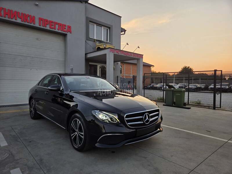 Mercedes Benz E 220 122.000 K M/VIRT/NAV