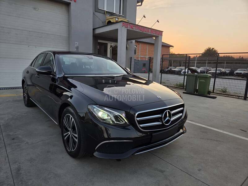 Mercedes Benz E 220 122.000 K M/VIRT/NAV