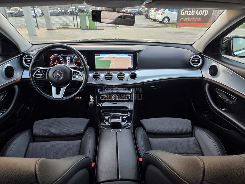 Mercedes Benz E 220 122.000 K M/VIRT/NAV