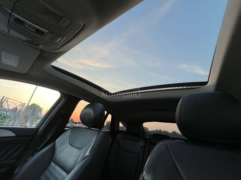 Mercedes Benz GLE 350 4matic / PANO