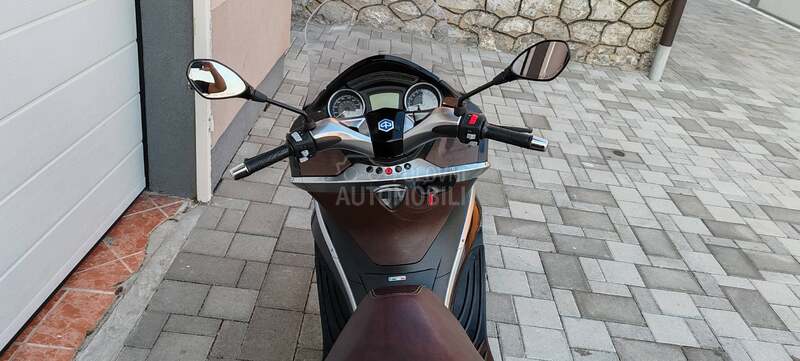 Piaggio x10 abs esp