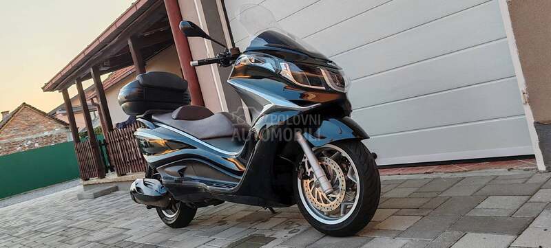 Piaggio x10 abs esp