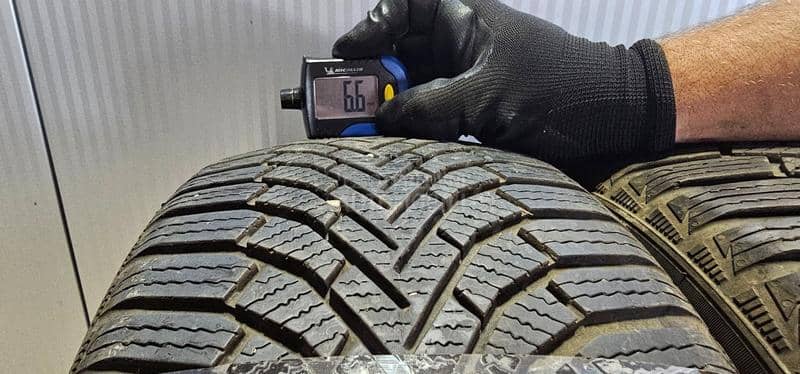 Sailun 205/55 R16 Zimska