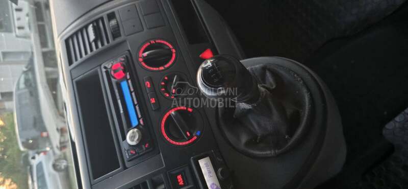 Volkswagen Transporter T5 