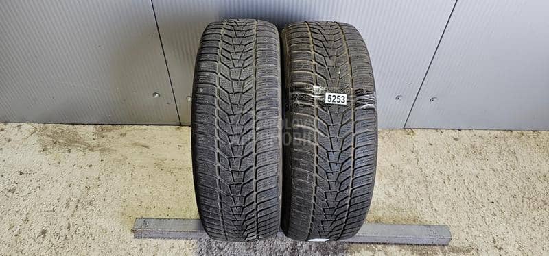 Hankook 215/55 R18 Zimska
