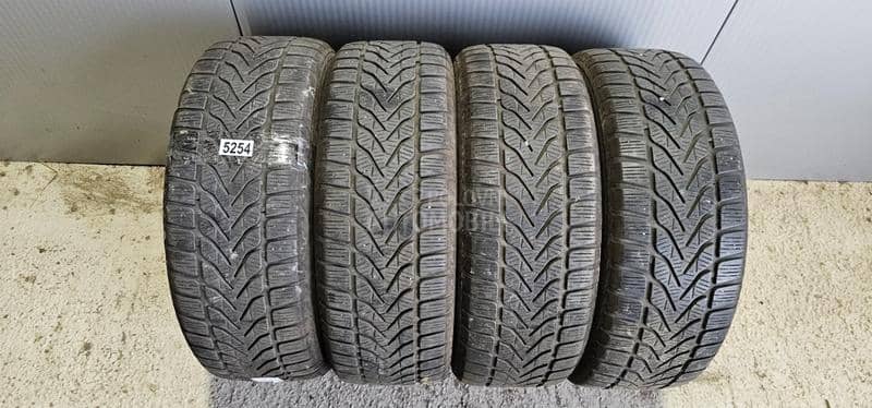 Lassa 215/60 R17 Zimska