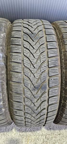 Lassa 215/60 R17 Zimska