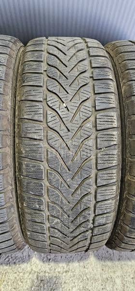 Lassa 215/60 R17 Zimska