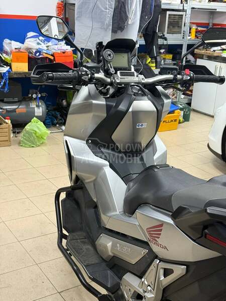 Honda x adv xadv