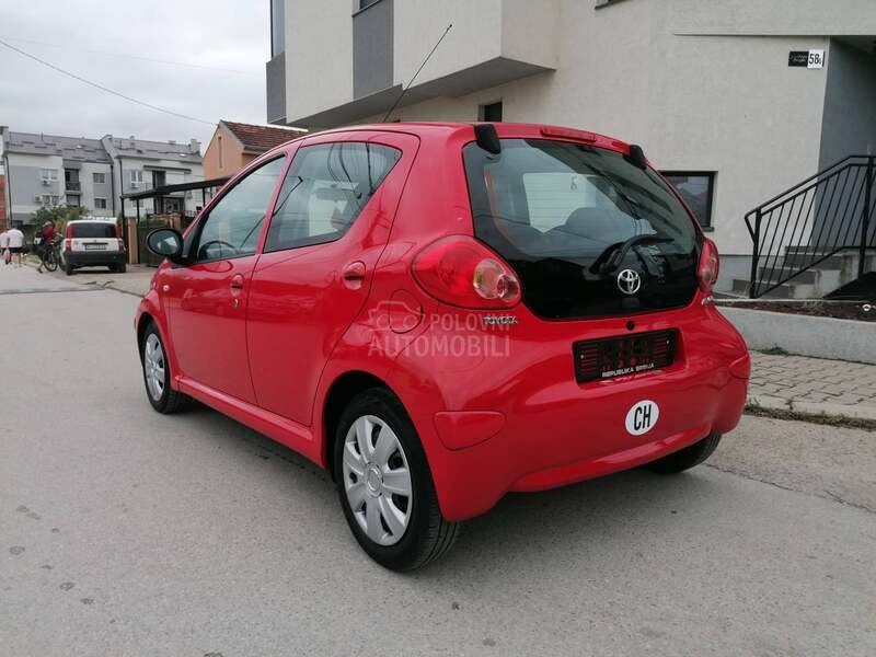 Toyota Aygo 1.0i COOL CH