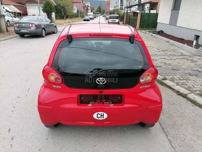Toyota Aygo 1.0i COOL CH
