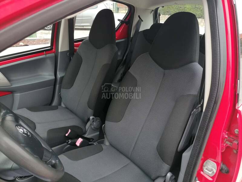 Toyota Aygo 1.0i COOL CH